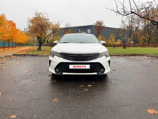 2016 Toyota Camry VII (XV50) Рестайлинг, белый, 1465000 рублей, вид 2