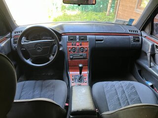 1997 Mercedes-Benz E-Класс 230 II (W210, S210), серебристый, 245000 рублей, вид 5