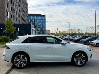 2018 Audi Q8 55 TFSI I (4M), белый, 4000000 рублей, вид 2