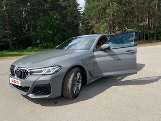 2021 BMW 5 серии 520d xDrive VII (G30/G31/G38) Рестайлинг, серый, 5200000 рублей, вид 5