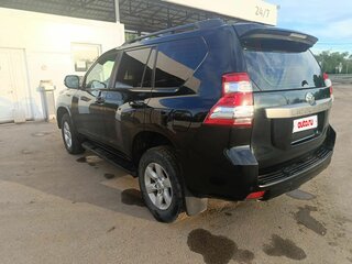 2016 Toyota Land Cruiser Prado 6-speed 150 Series Рестайлинг 1, чёрный, 3320000 рублей, вид 5