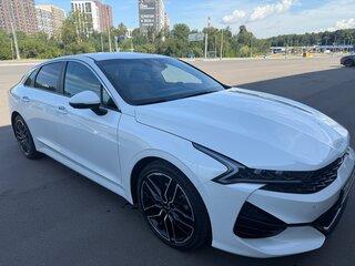 2022 Kia K5 III, белый, 2540000 рублей, вид 1
