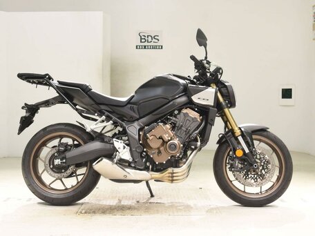 2025 Honda CB 650R, чёрный, 1177000 рублей, вид 2