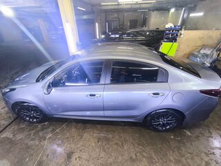2020 Kia Rio IV Рестайлинг, серый, 1179000 рублей, вид 4