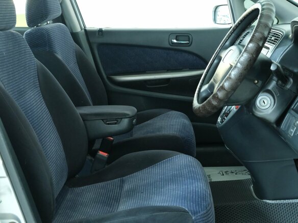 2001 Honda Stream I, серый, 549000 рублей - вид 6