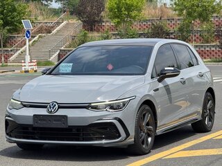 2022 Volkswagen Golf VIII, серый, 2150000 рублей, вид 1