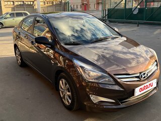 2015 Hyundai Solaris I Рестайлинг, коричневый, 1050000 рублей, вид 2