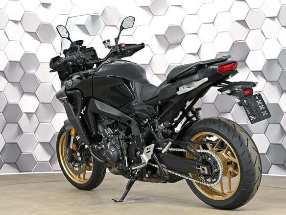 2023 Yamaha MT-09 Tracer (FJ-09), чёрный - вид 7