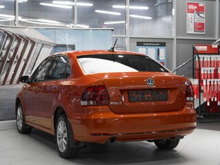 2018 Volkswagen Polo V Рестайлинг, оранжевый, 1149000 рублей, вид 4