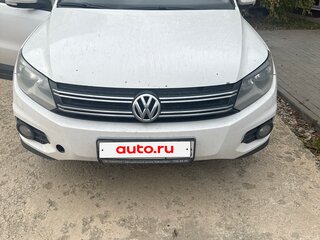 2012 Volkswagen Tiguan I Рестайлинг, белый, 1050000 рублей, вид 1