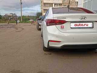 2017 Hyundai Solaris II, белый, 1200000 рублей, вид 3