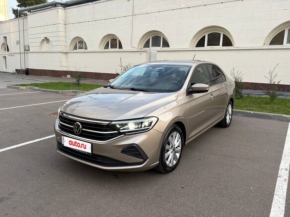 2021 Volkswagen Polo VI, бежевый