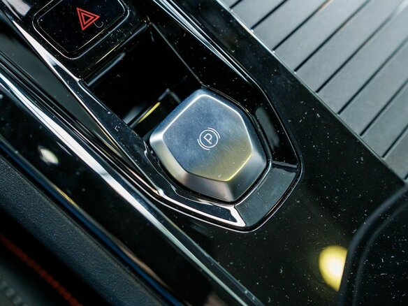 2026 Geely Cityray, серый, 2954990 рублей - вид 28