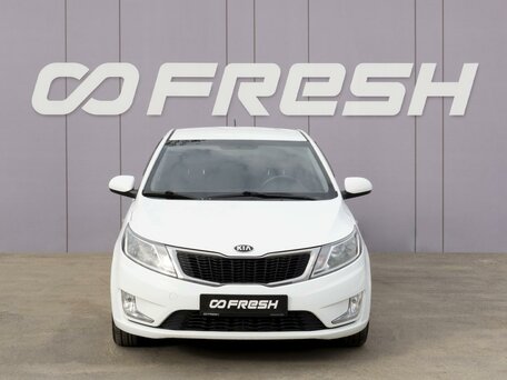 2013 Kia Rio III, белый, 799000 рублей, вид 3