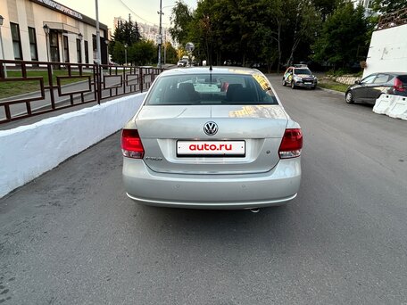 2011 Volkswagen Polo V, бежевый, 938000 рублей, вид 5
