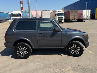 2019 Lada (ВАЗ) 2121 (4x4) Urban I Рестайлинг (2020), серебристый, 675000 рублей, вид 4