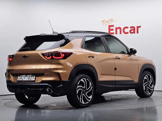 2023 Chevrolet TrailBlazer III Рестайлинг, бежевый, 2376000 рублей, вид 3