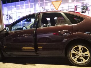 2010 Ford Focus II Рестайлинг, фиолетовый, 730000 рублей, вид 4