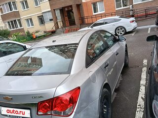 2012 Chevrolet Cruze I, серебристый, 800000 рублей, вид 3