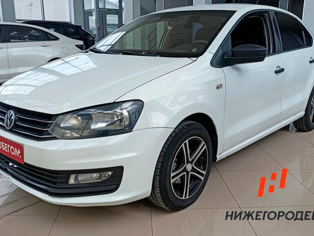 2019 Volkswagen Polo V Рестайлинг, белый, 740000 рублей, вид 1