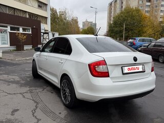 2017 Skoda Rapid I Рестайлинг, белый, 600000 рублей, вид 4