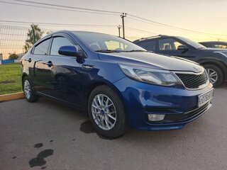 2016 Kia Rio III Рестайлинг, синий, 1330000 рублей, вид 3