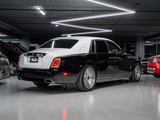 2019 Rolls-Royce Phantom VIII (Series I), белый, 37000000 рублей, вид 4