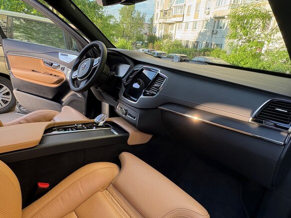 2020 Volvo XC90 II Рестайлинг 1, серый, 5490000 рублей - вид 5