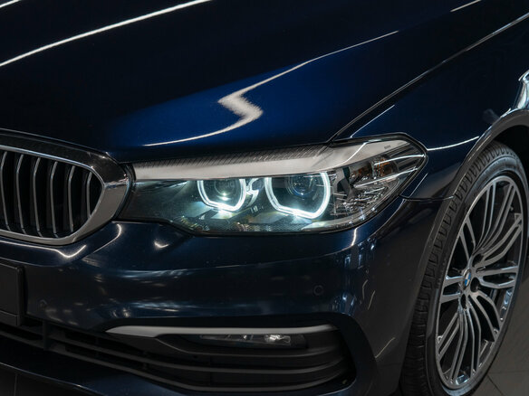 2018 BMW 5 серии 520d xDrive VII (G30/G31/G38), синий - вид 7