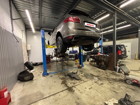 2012 Porsche Cayenne Diesel II (958), коричневый - вид 15
