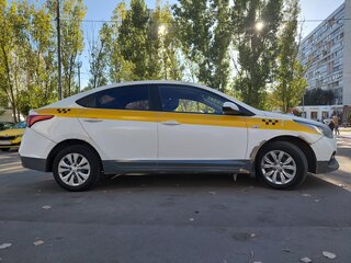 2019 Hyundai Solaris II, белый, 625000 рублей, вид 3