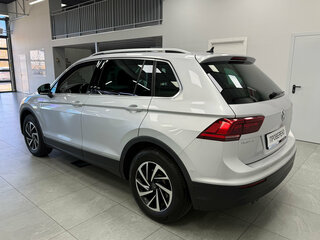 2018 Volkswagen Tiguan II, серый, 2450000 рублей, вид 5