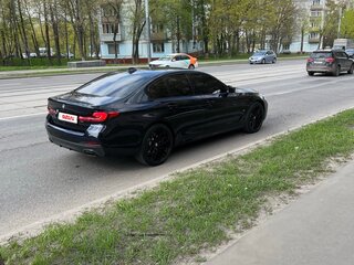 2020 BMW 5 серии 520d xDrive VII (G30/G31/G38) Рестайлинг, чёрный, 5000000 рублей, вид 4