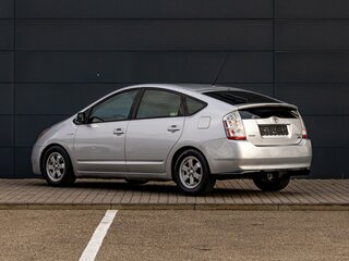 2007 Toyota Prius II Рестайлинг (XW20), серебристый, 955000 рублей, вид 4