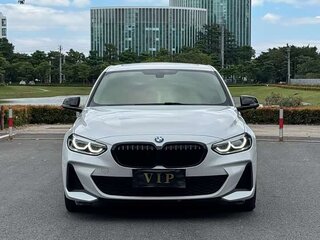 2023 BMW 1 серии 120i III (F52) Рестайлинг, белый, 1730000 рублей, вид 2