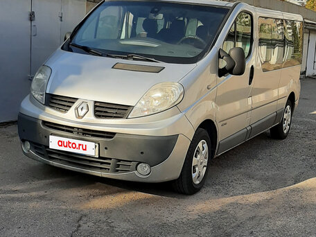 2010 Renault Trafic II Рестайлинг, серебристый, 1100000 рублей, вид 1