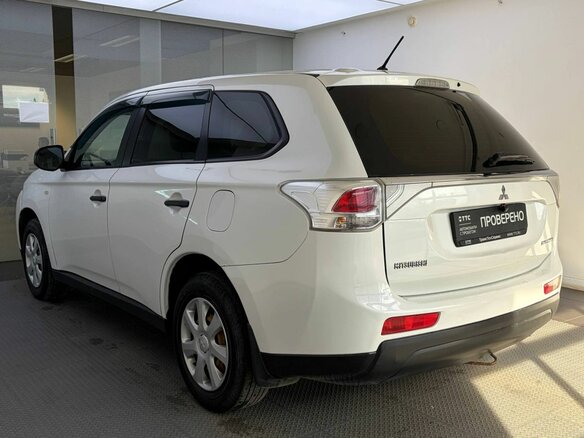 2013 Mitsubishi Outlander III, белый, 1020000 рублей - вид 6