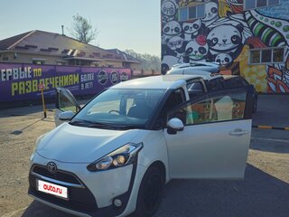 2016 Toyota Sienta II, белый, 1050000 рублей, вид 5