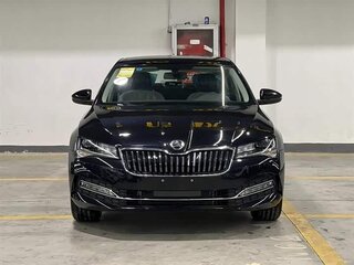 2025 Skoda Superb III Рестайлинг, чёрный, 4381766 рублей, вид 2