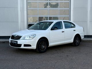 2013 Skoda Octavia II (A5) Рестайлинг, белый, 730000 рублей, вид 1