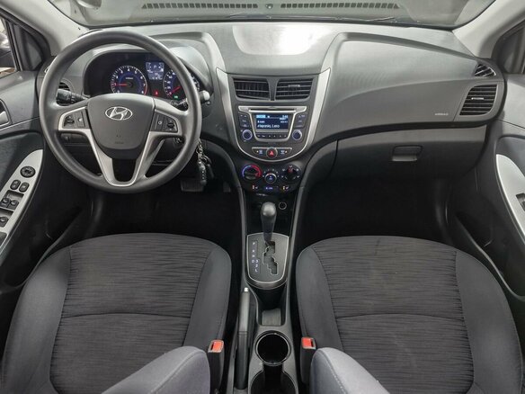 2015 Hyundai Solaris I Рестайлинг, коричневый, 899000 рублей - вид 13