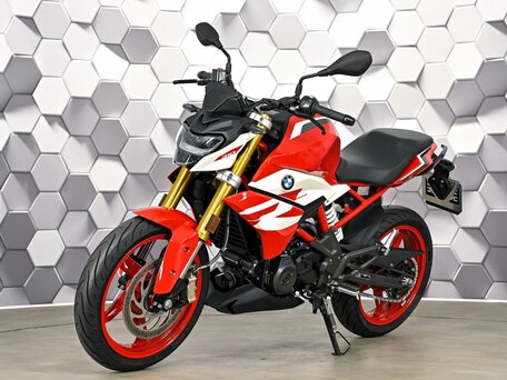2023 BMW G 310 R, красный, 517000 рублей, вид 2