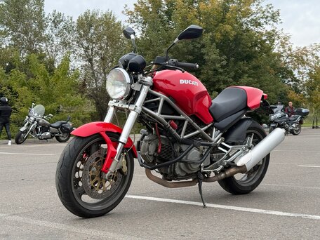 2004 Ducati Monster 400, красный, 300000 рублей, вид 3