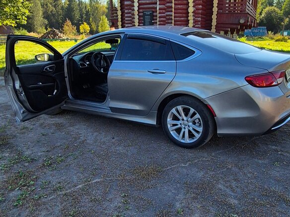 2014 Chrysler 200 II, серый, 1200000 рублей - вид 5