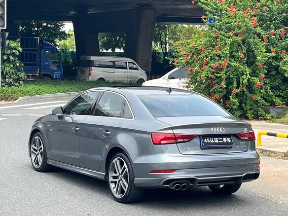 2018 Audi A3 III (8V) Рестайлинг, серебристый, 1670700 рублей - вид 6