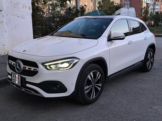 2021 Mercedes-Benz GLA 200 II (H247), белый, 3500000 рублей, вид 1