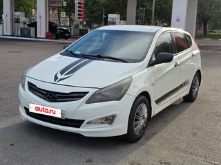 2014 Hyundai Solaris I Рестайлинг, белый, 360000 рублей, вид 2