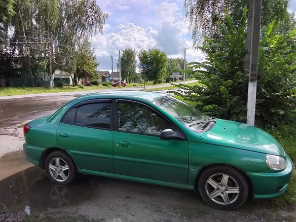 2001 Kia Rio I, зелёный, 200000 рублей - вид 2