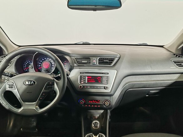 2017 Kia Rio III Рестайлинг, белый, 1000000 рублей - вид 9