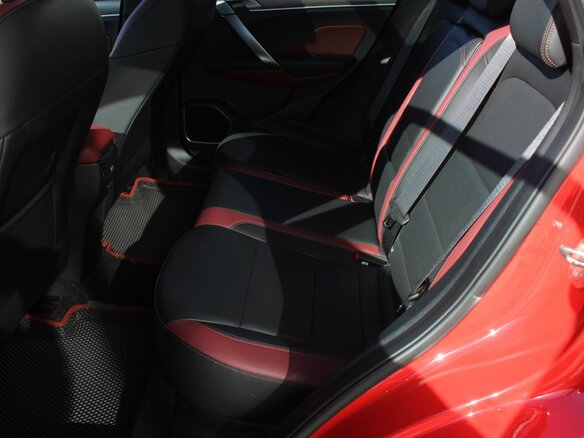 2023 Geely Coolray I, красный, 1815000 рублей - вид 23